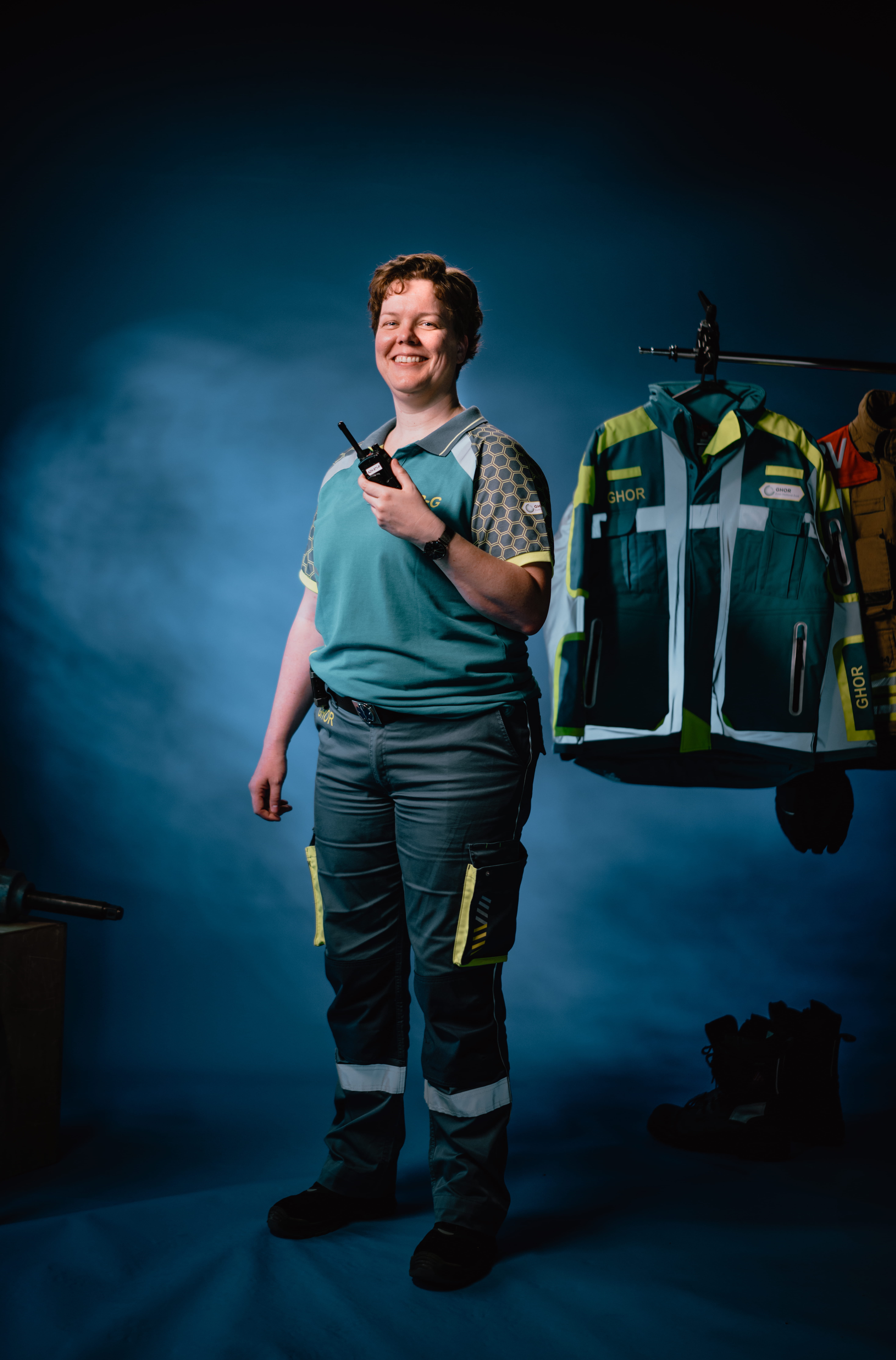 Vrouw ik werkkleding Geneeskundige Officier van Dienst