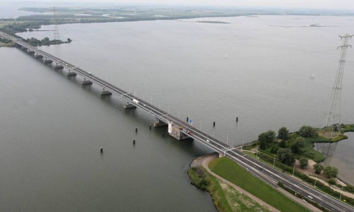 Haringvlietbrug