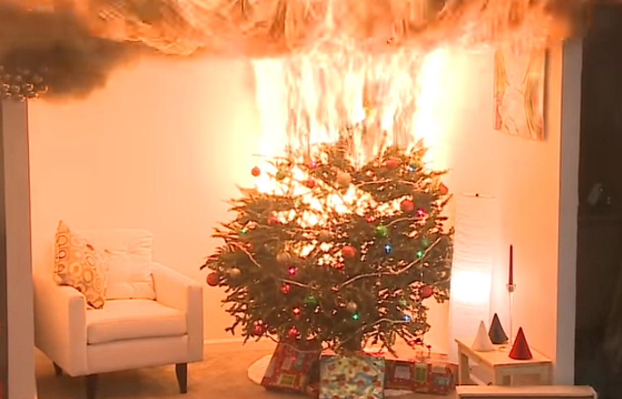Kerstboom in brand