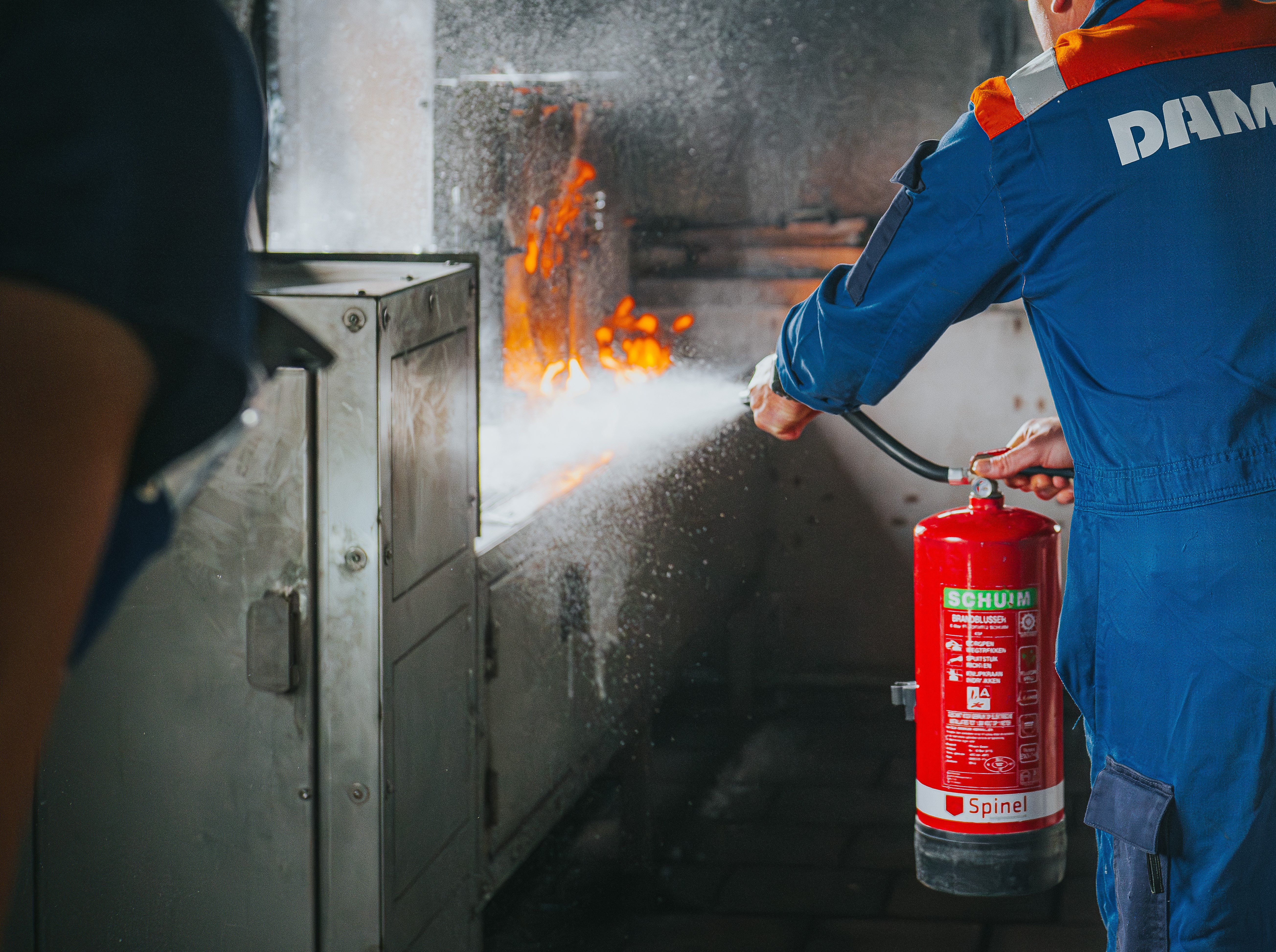 Blussen van een brand